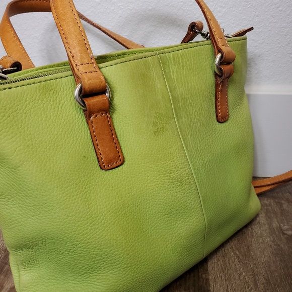 EUC Fossil leather lime handbag - Picture 3 of 8